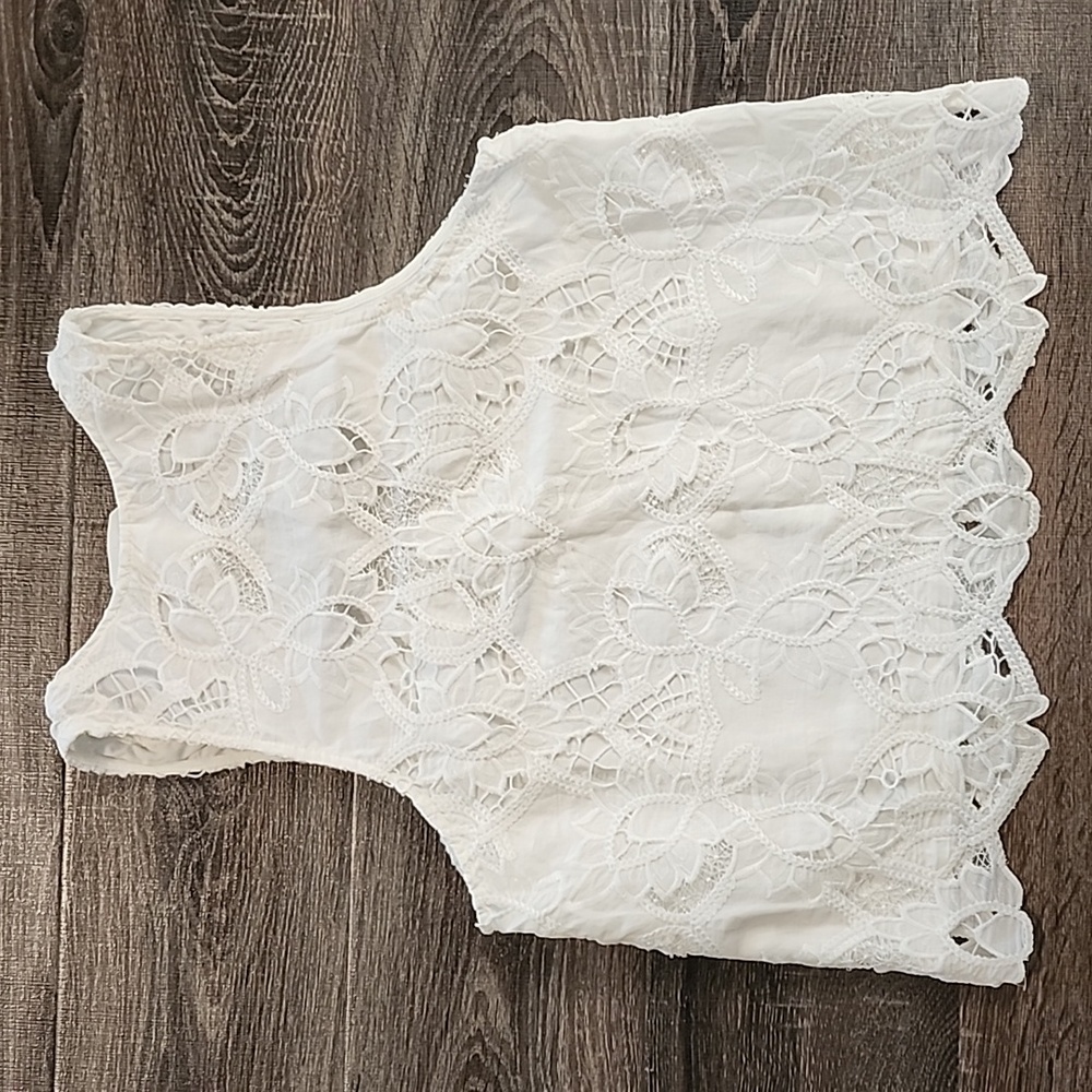 🦇 H&M Embroidered Lace Tank Top 🦇 - Picture 4 of 4